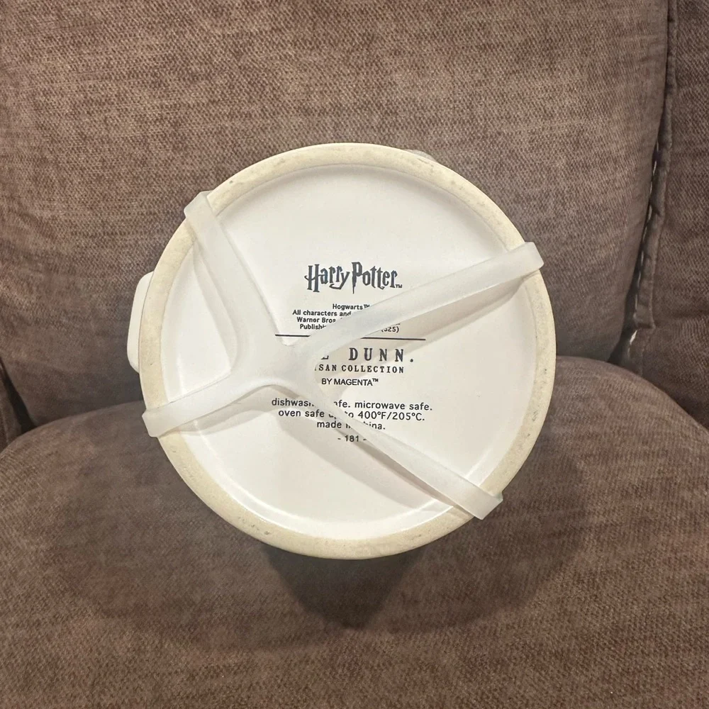Rae Dunn Harry Potter Hogwarts Mini Baking Dish with Sorcerer Lid - Picture 4 of 4